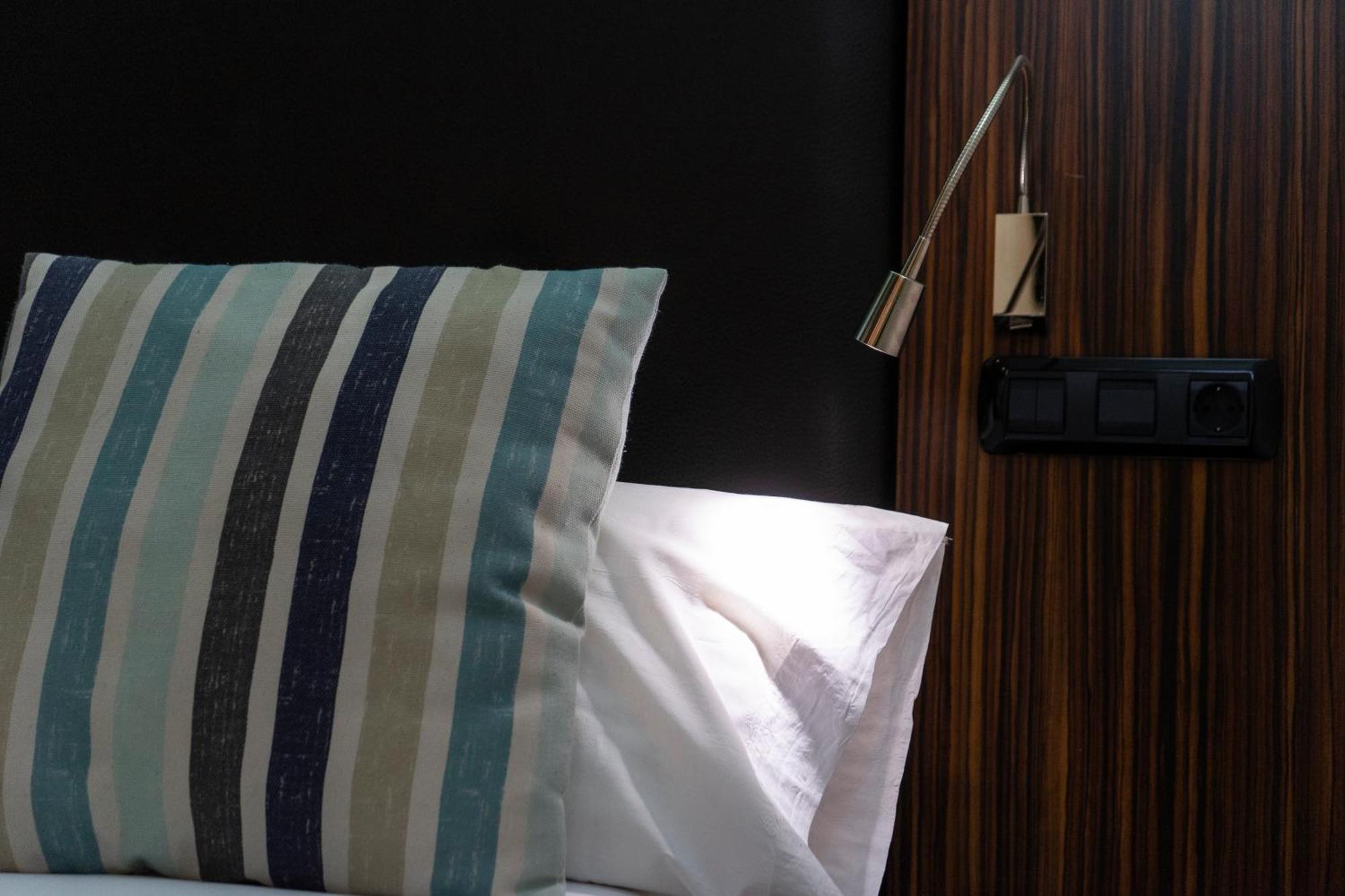 Petit Palace Tamarises Getxo Room photo
