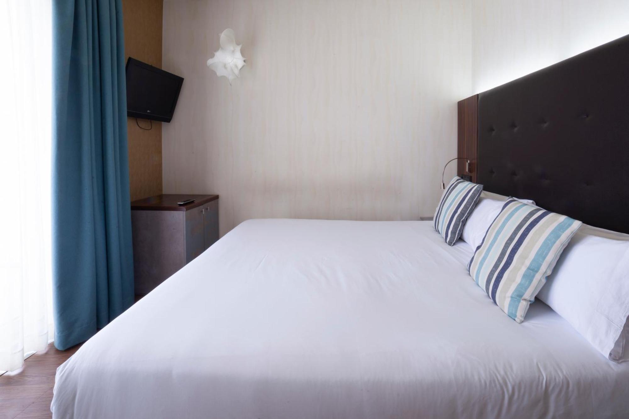 Petit Palace Tamarises Getxo Room photo